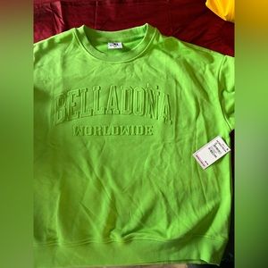 Bella Doña short sleeve  crewneck